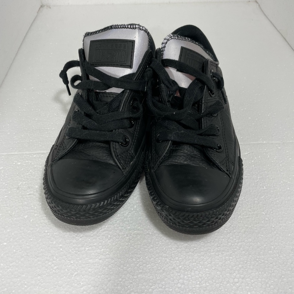 Converse Chuck Taylor Black Leather Size 6